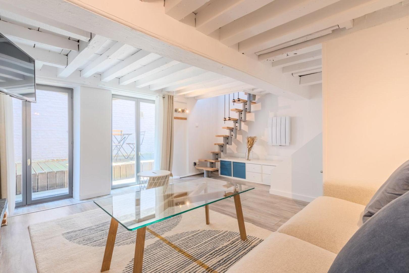 Atypical Triplex Near Grand Place With Terrace Lille Luaran gambar