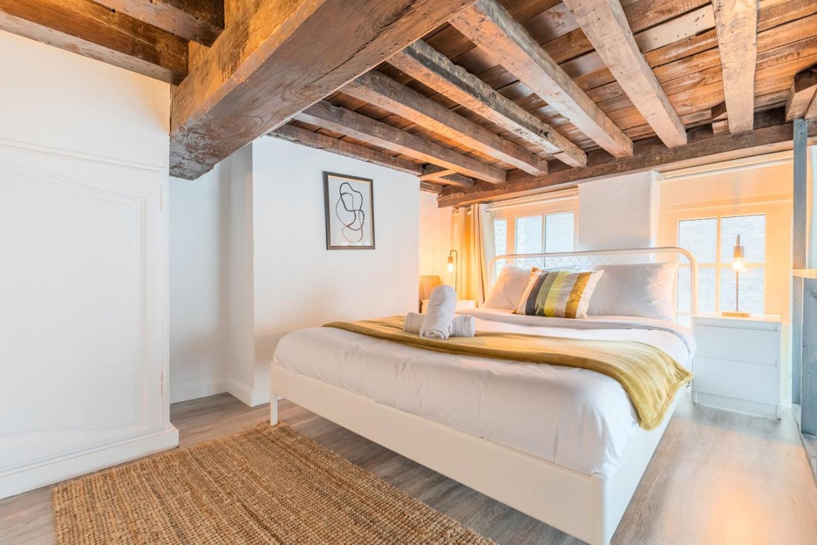Atypical Triplex Near Grand Place With Terrace Lille Luaran gambar